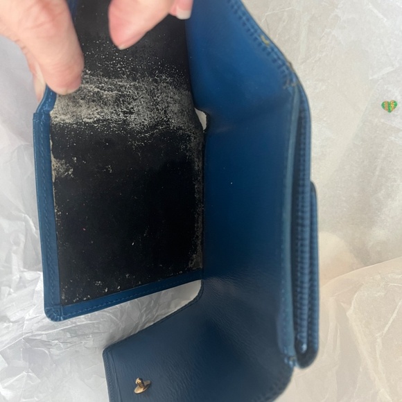 Louis Vuitton Blue Epi Bifold Wallet - Picture 15 of 16